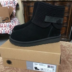 Ugg Women’s Shaina black boots